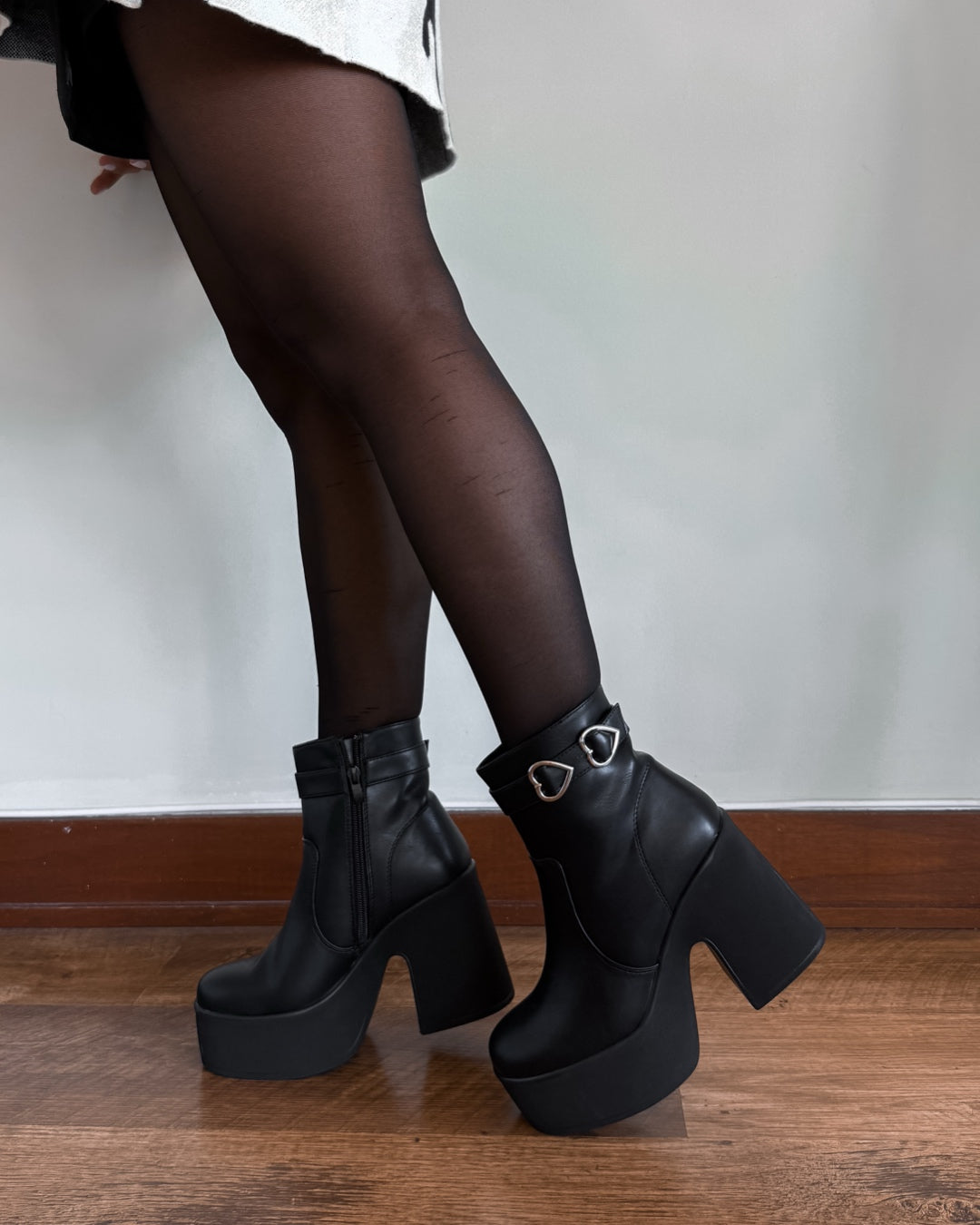 Botin dupe cmoran corazones