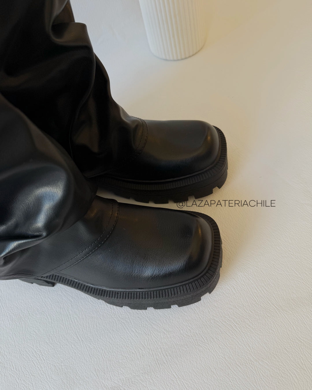 Bota shark correas