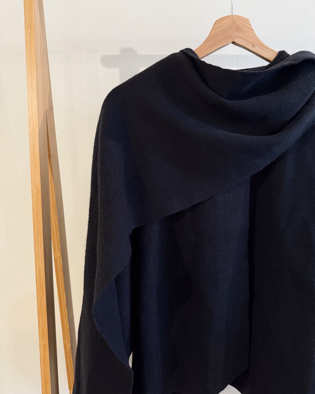 Chaqueta bufanda dupe zara negra