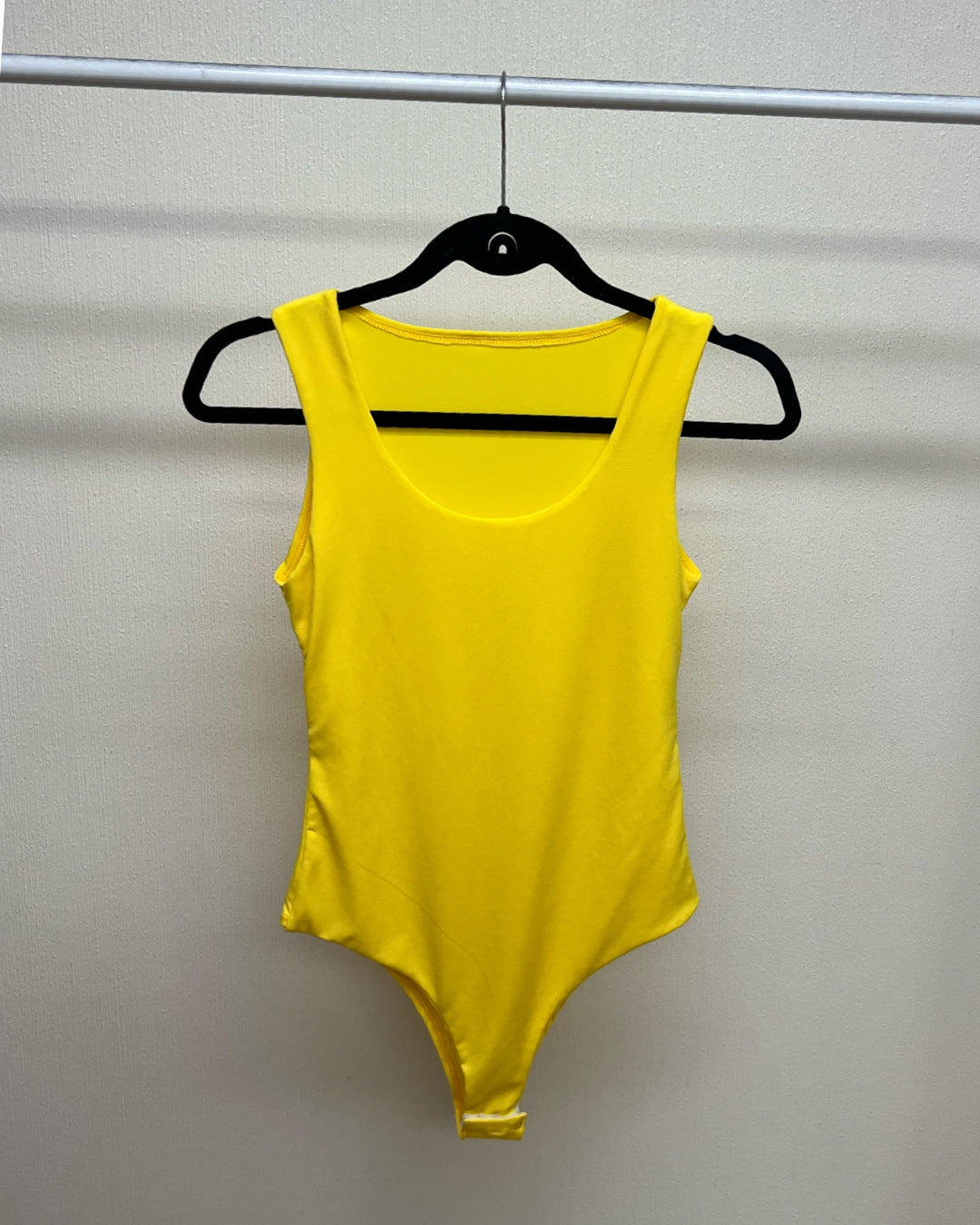 Body dupe Zara basic amarillo