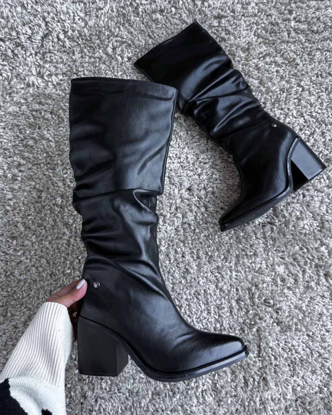 Bota pauli negra