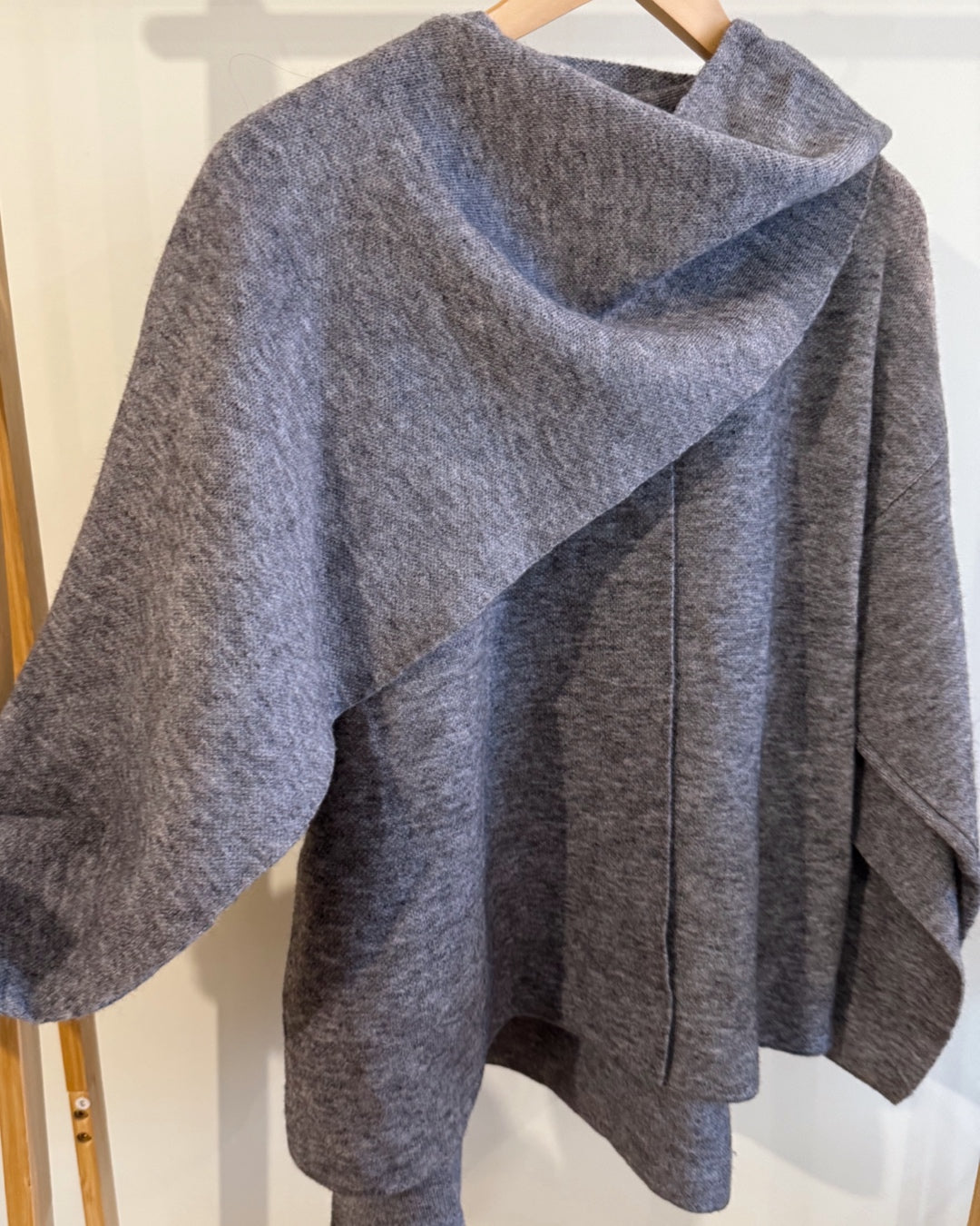 Chaqueta bufanda dupe zara gris