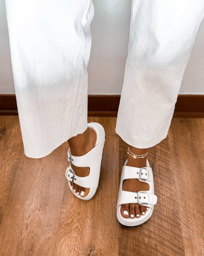 Sandalia Valeria white+ tobillera conchitas GRATIS🎁