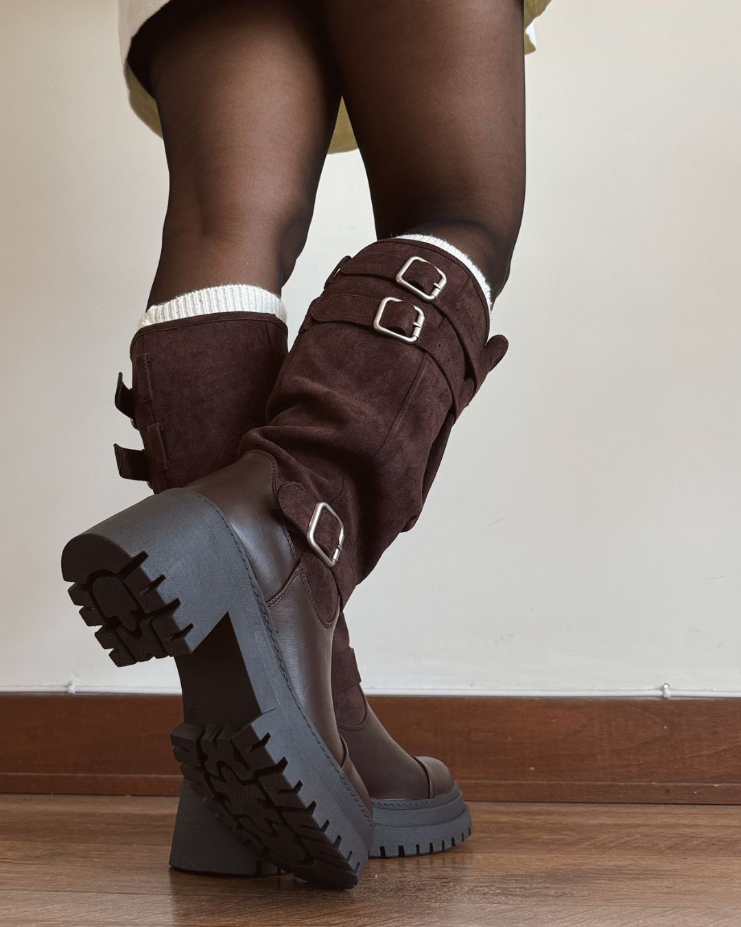 Bota ajustable chocolate