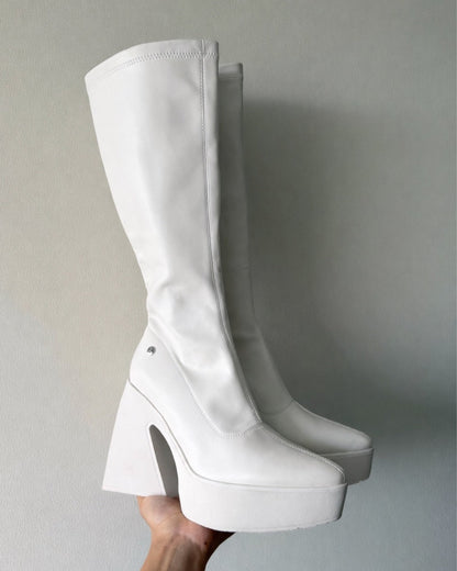 Bota alicia blanco(REMATE SIN CAMBIO NI DEVOLUCIÓN)
