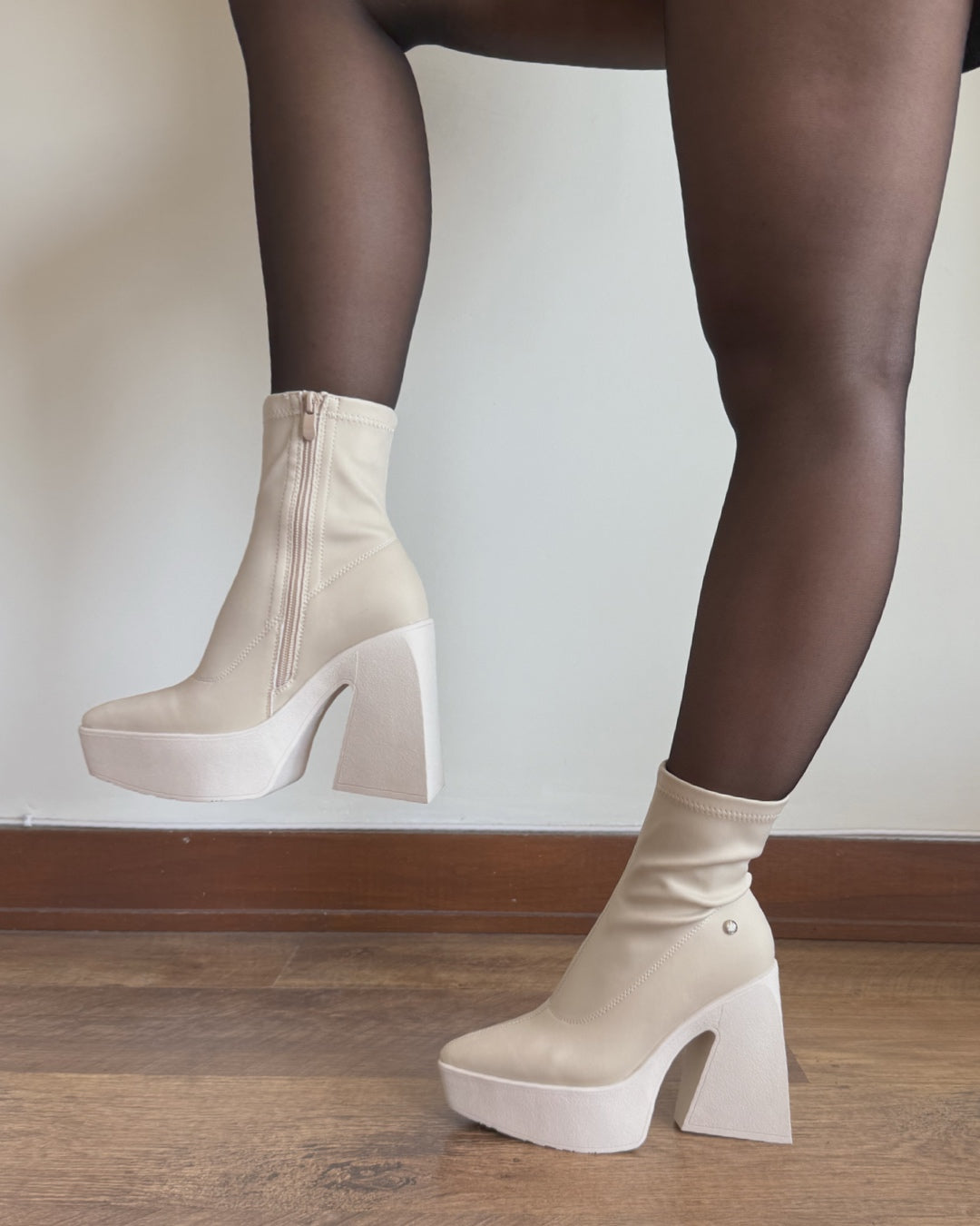 Botin alicia satin opaco beige