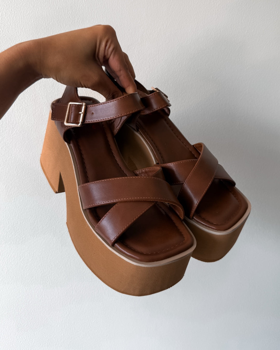 Sandalia mica brown