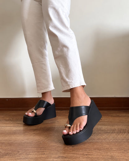 Sandalia argolla black
