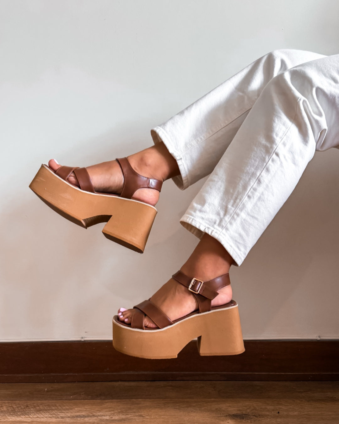 Sandalia mica brown