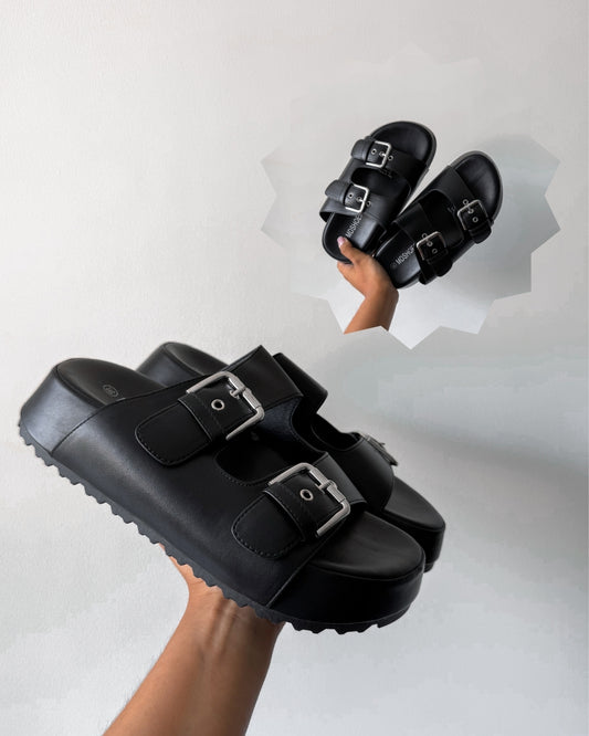 Sandalia Valeria black+ tobillera conchitas GRATIS🎁