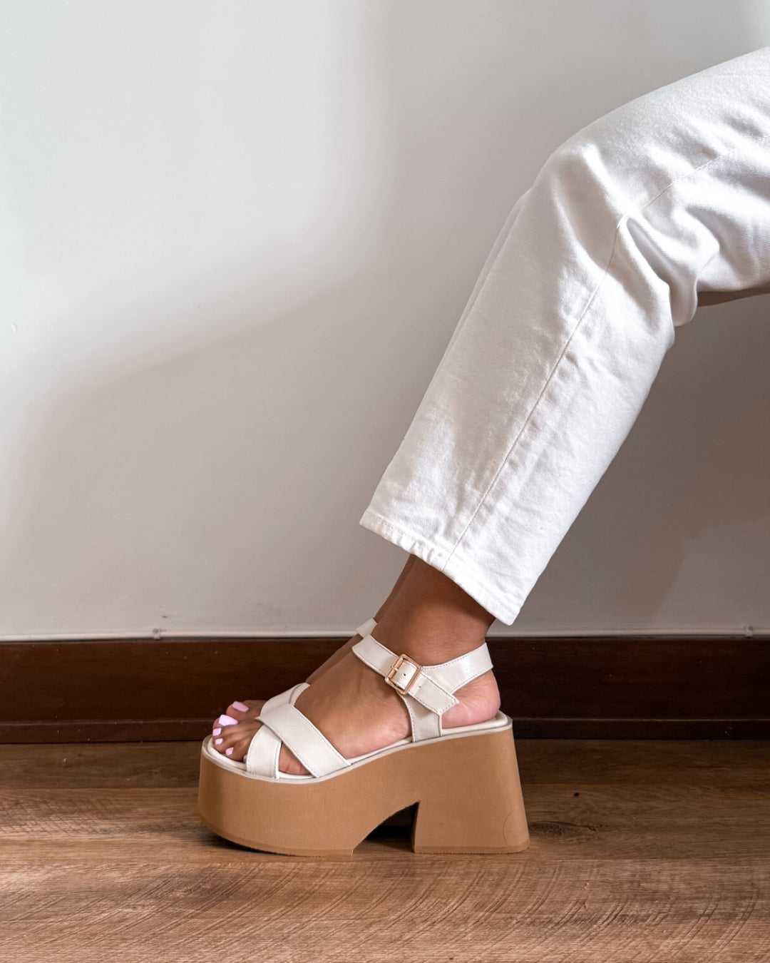 Sandalia mica beige