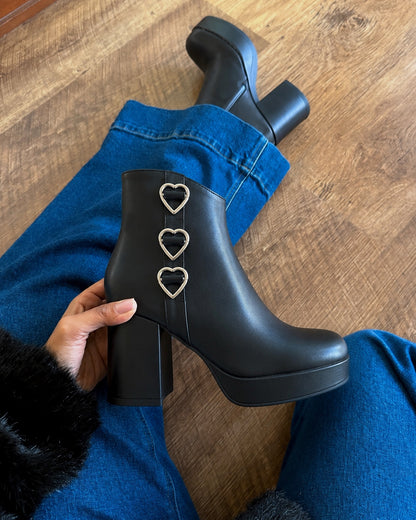 Botin corazones black