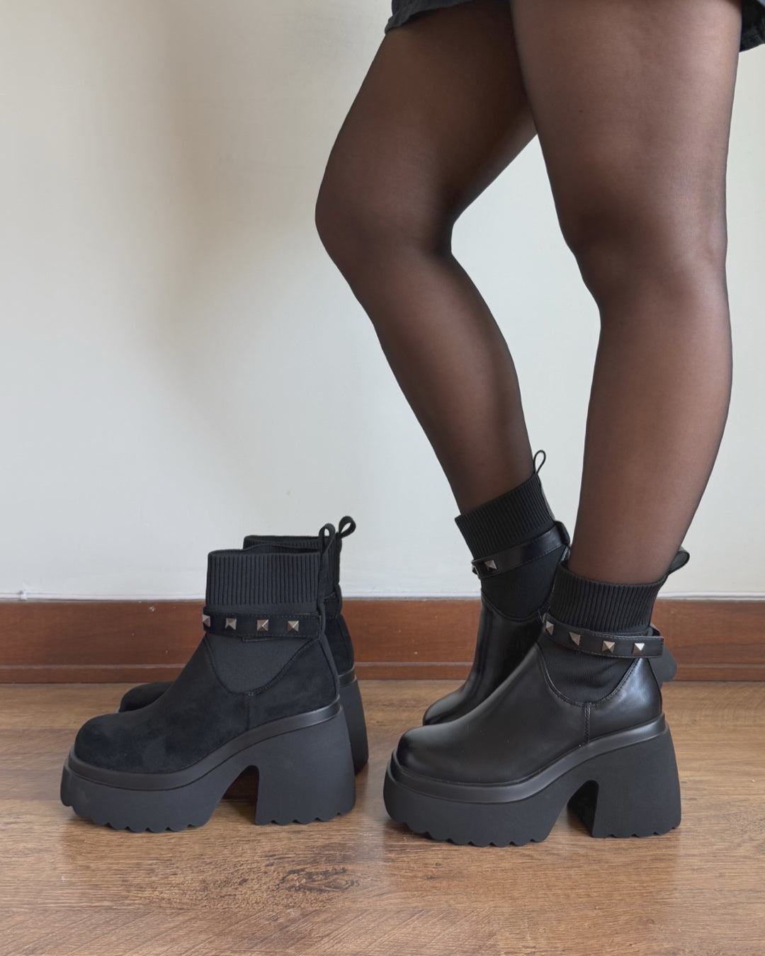 Botin 2 en 1 correa tachas