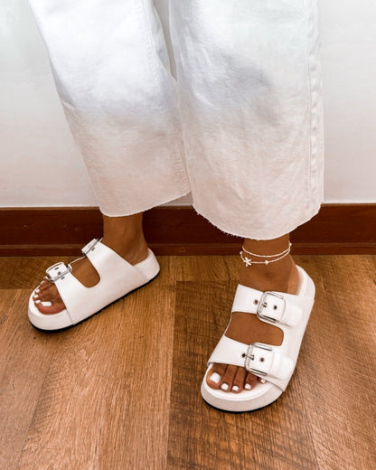 Sandalia Valeria white+ tobillera conchitas GRATIS🎁