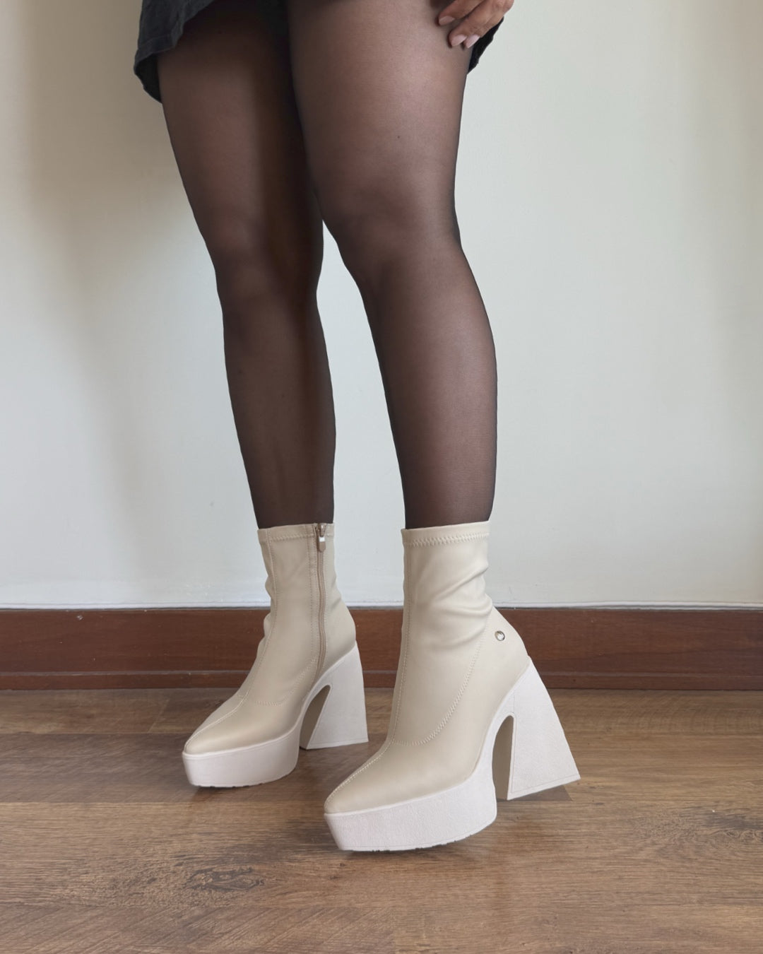 Botin alicia satin opaco beige