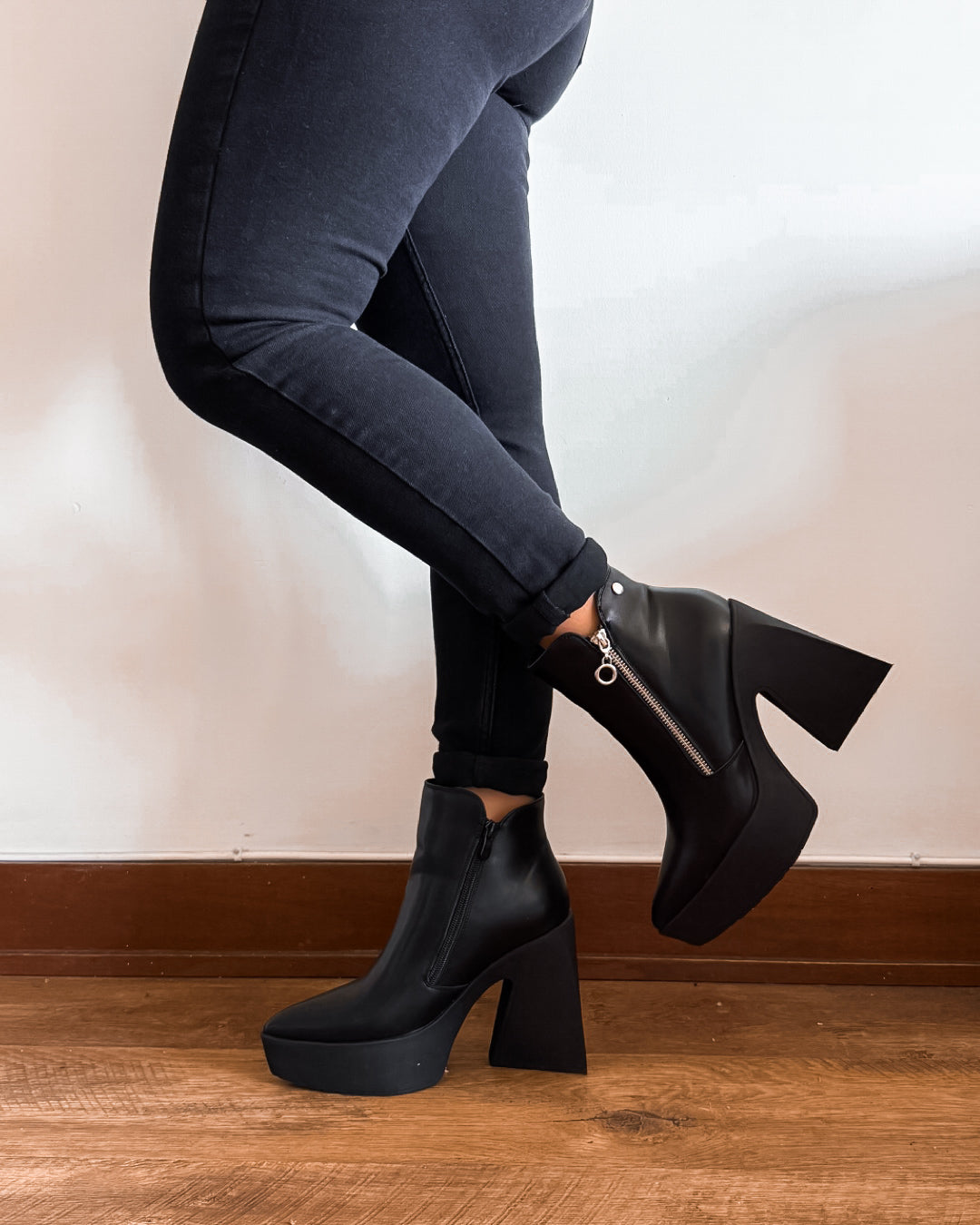 Botin alicia cierre negro