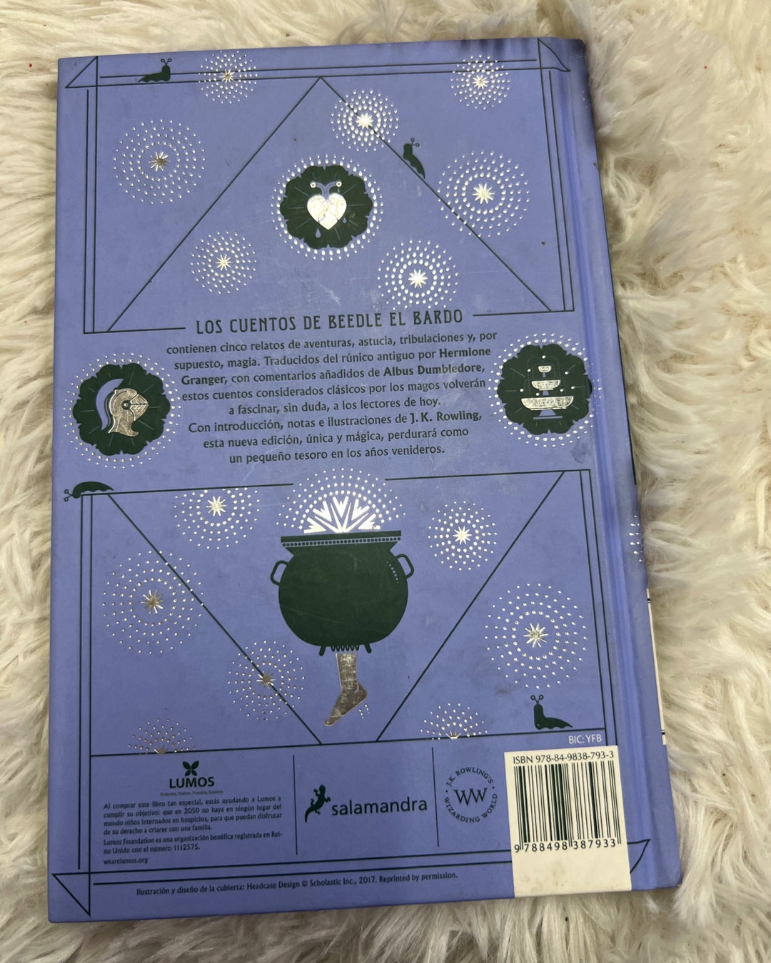 Libro edición tapa dura-Los cuentos de beedle el bardo