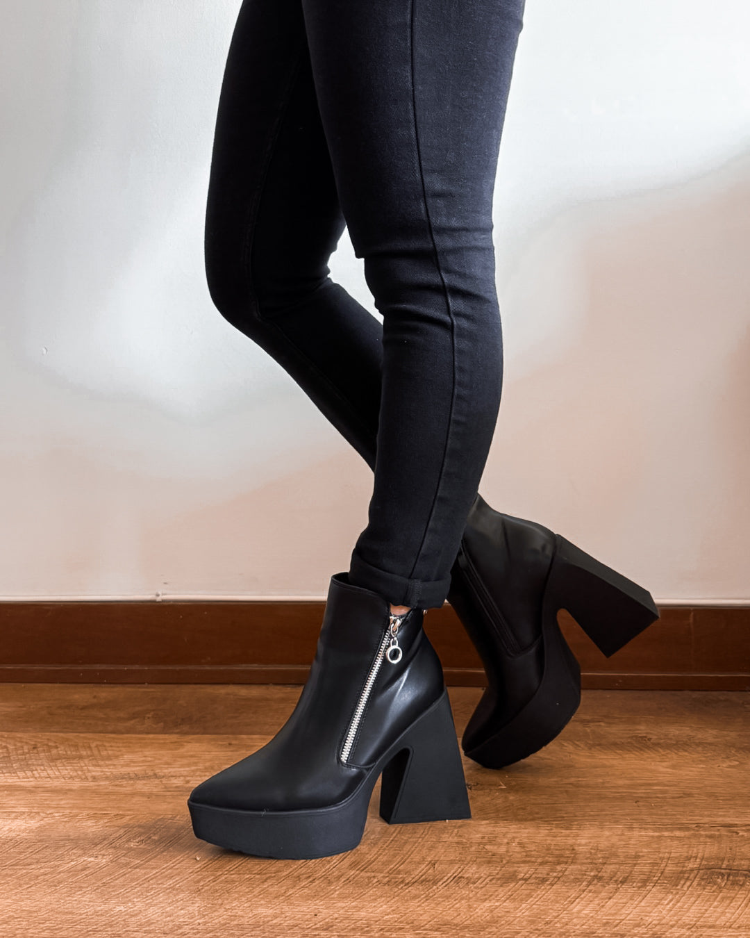 Botin alicia cierre negro