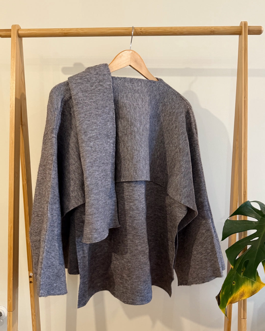 Chaqueta bufanda dupe zara gris