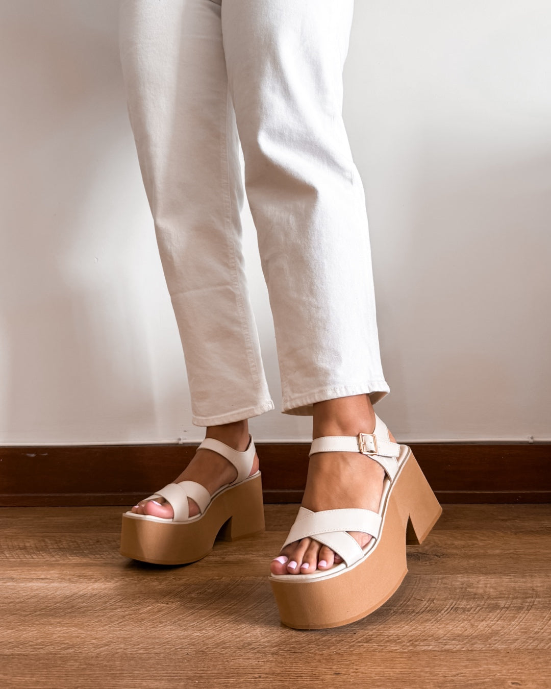 Sandalia mica beige