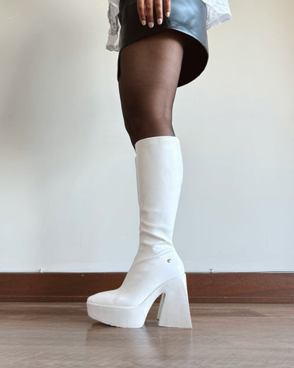 Bota alicia blanco(REMATE SIN CAMBIO NI DEVOLUCIÓN)