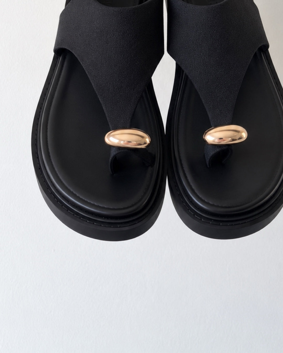 Sandalia argolla gamuza black