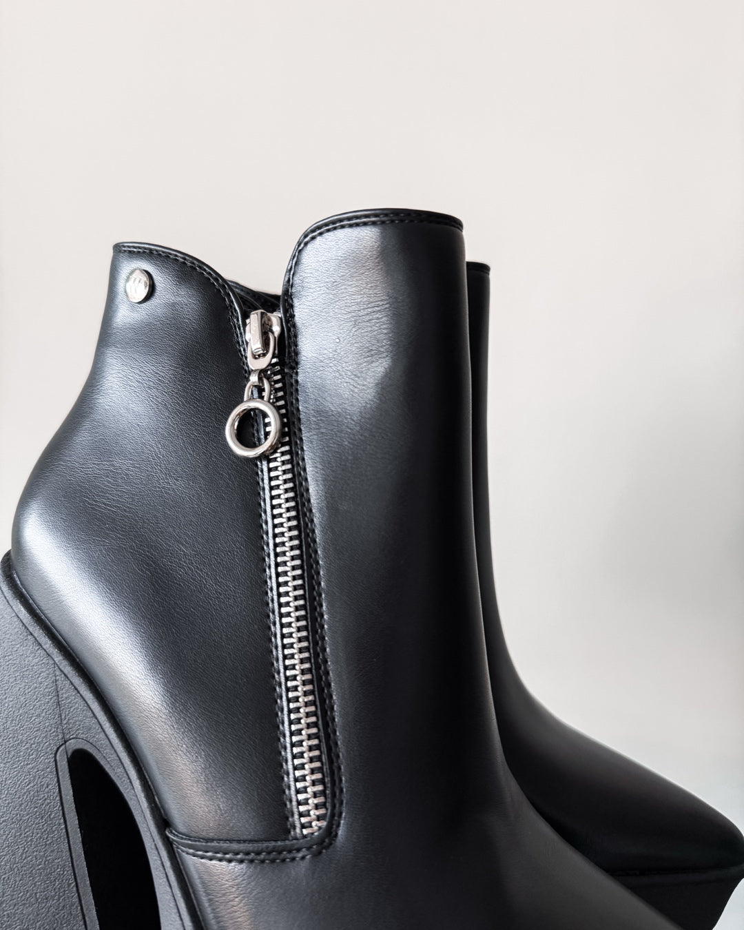 Botin alicia cierre negro