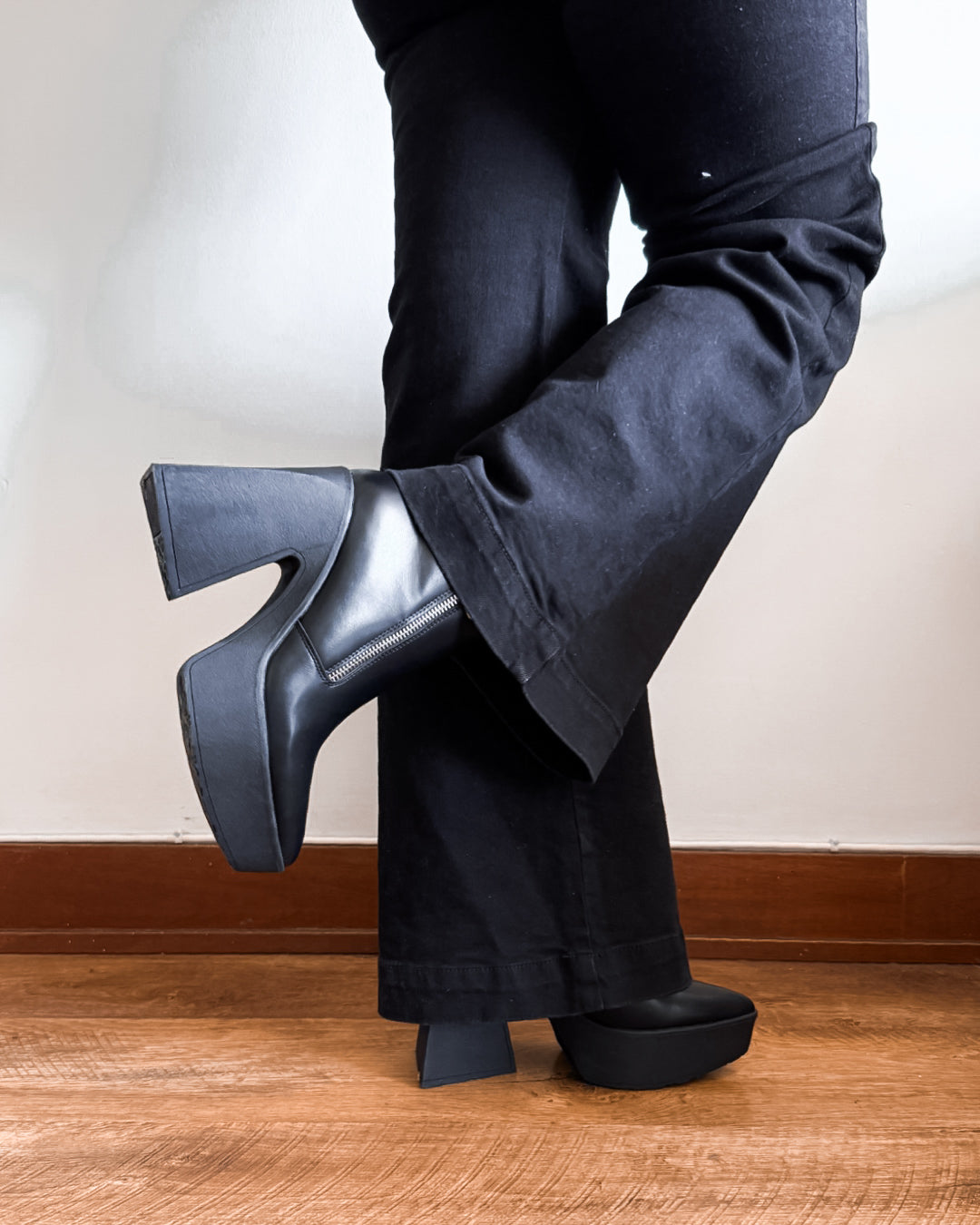 Botin alicia cierre negro