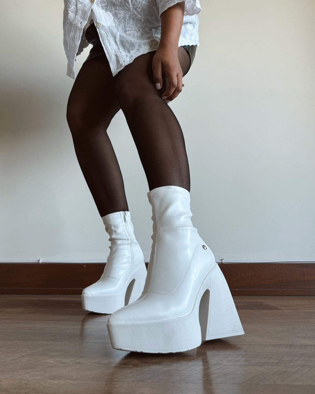 Botin alicia blanco