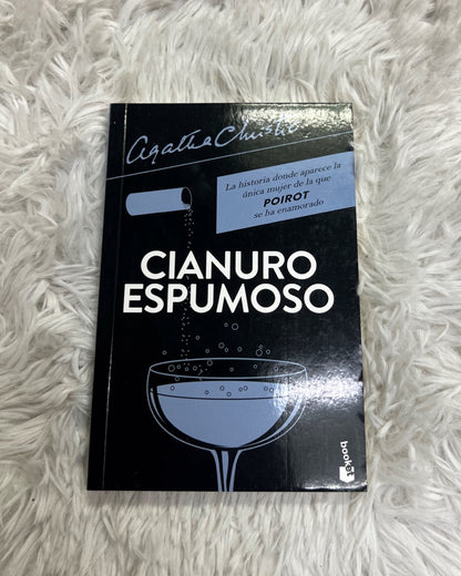 Libro -Cianuro espumoso