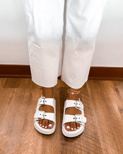 Sandalia Valeria white+ tobillera conchitas GRATIS🎁