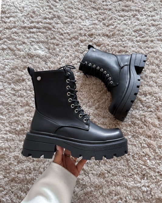 Botin plataforma cordones