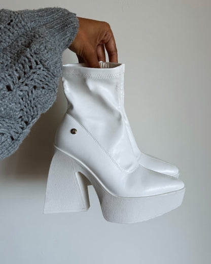 Botin alicia blanco