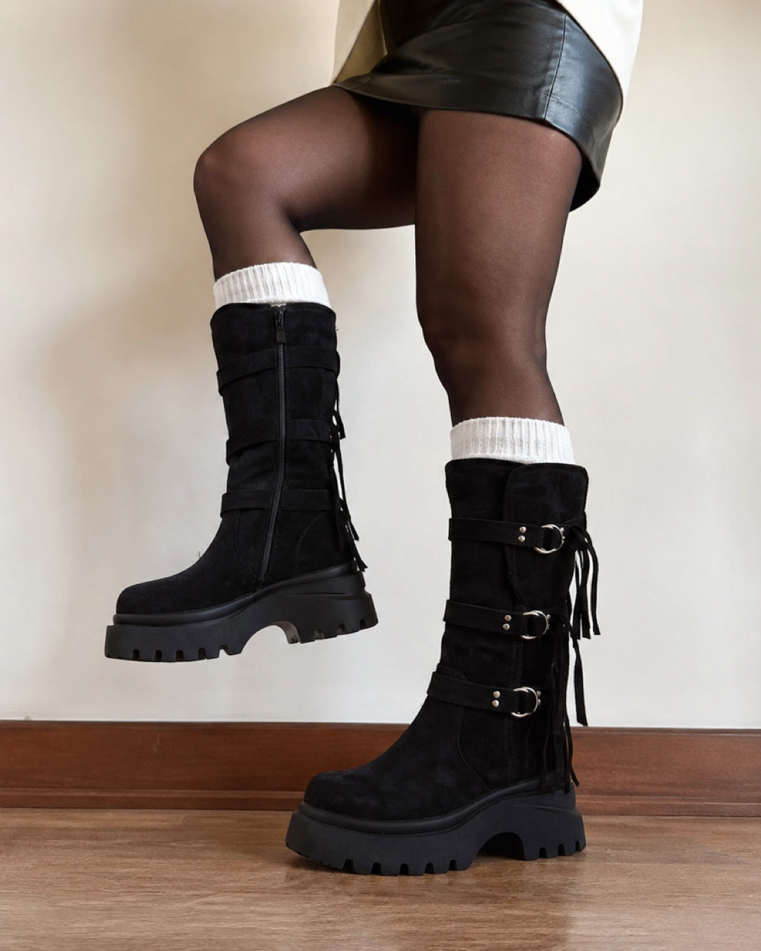 Bota gamuza argollas black