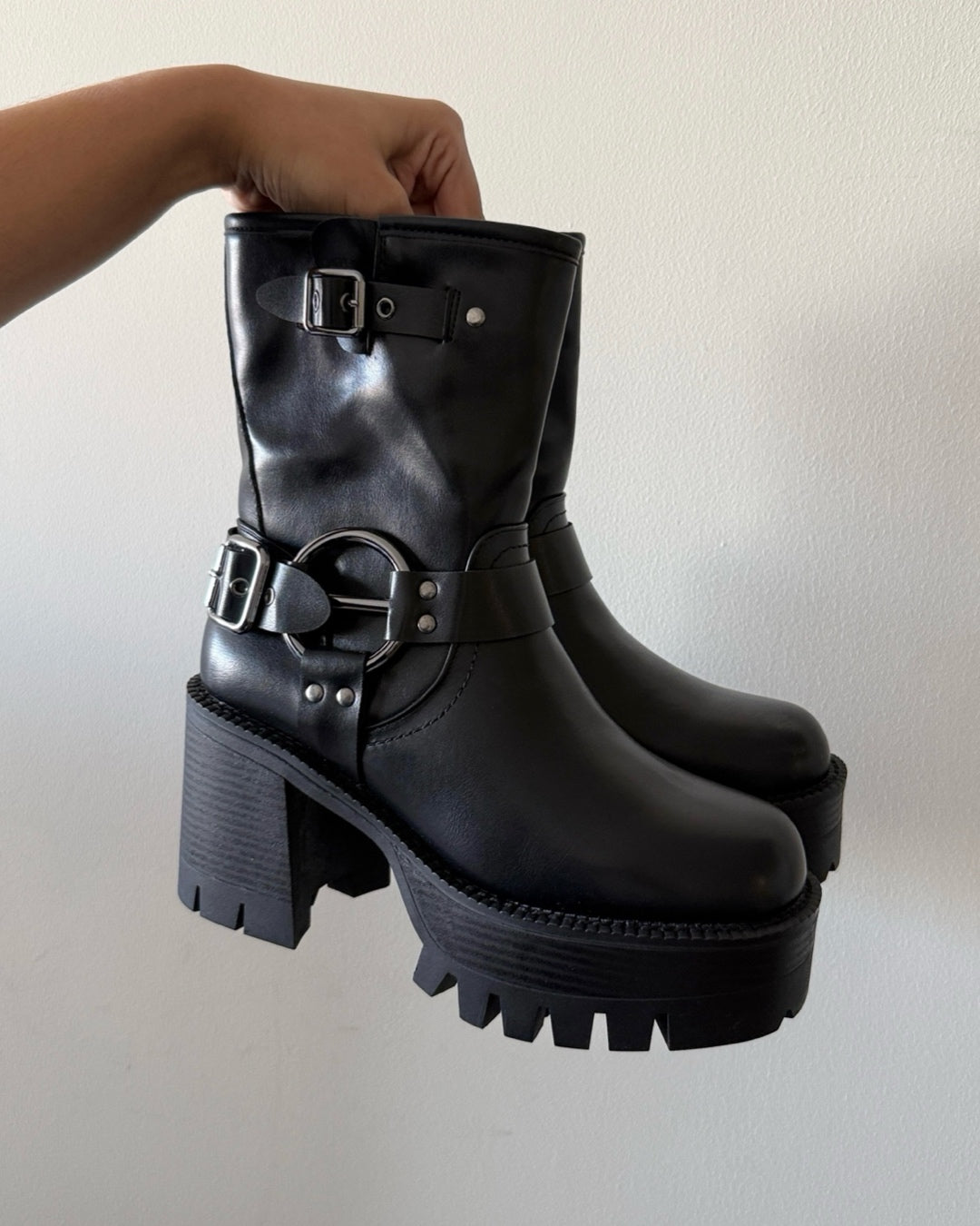 Botin media cañaluci black